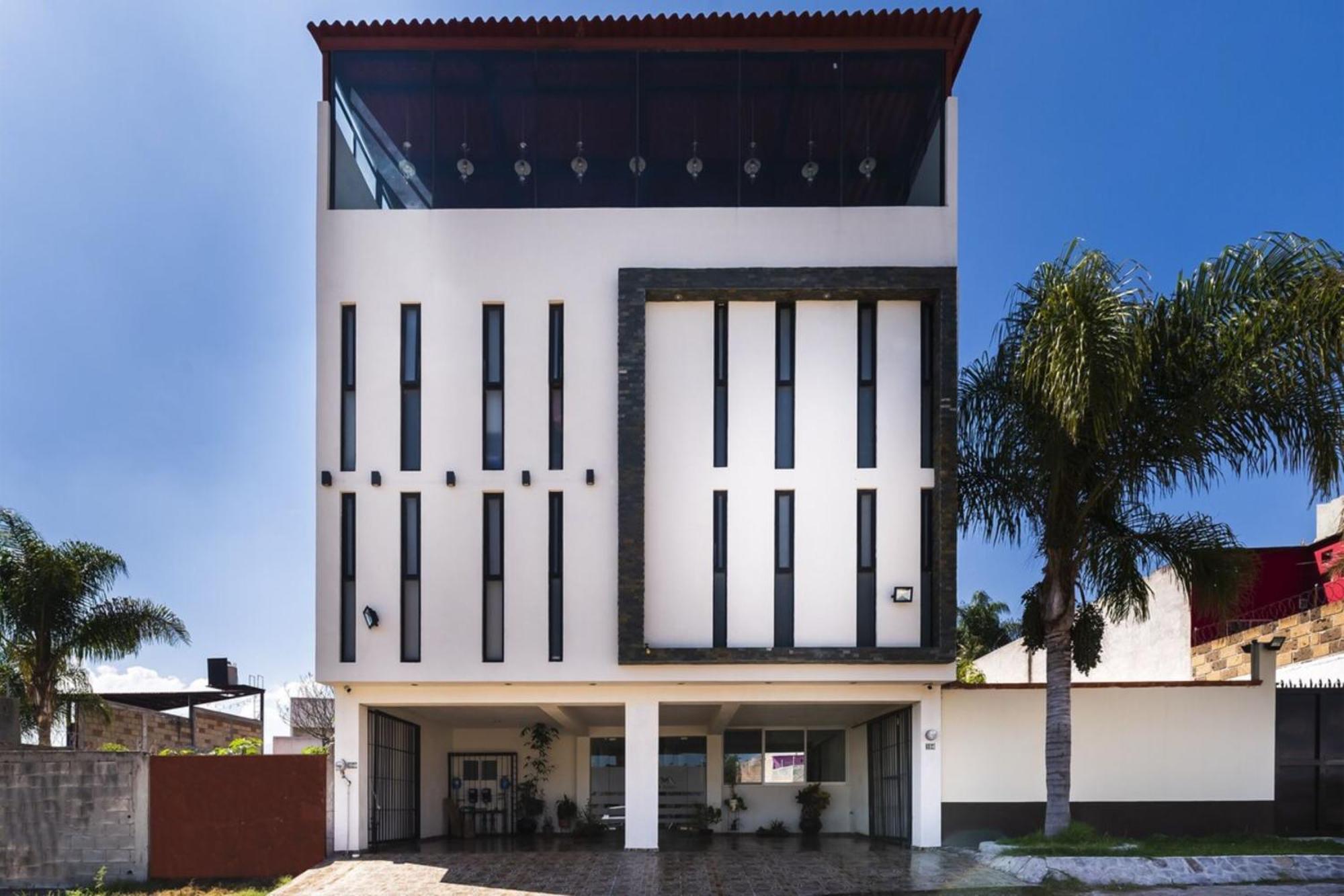 Capital O Hotel Joyma Suites, San Luis Сан-Луис-Потоси Экстерьер фото